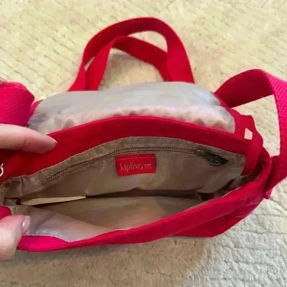 Bright pink Kipling crossbody small - Picture 4 of 9